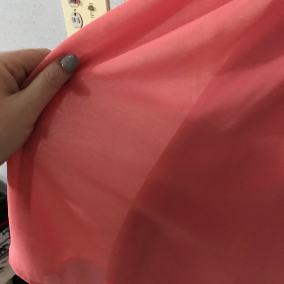 Halter dress - Picture 3 of 4